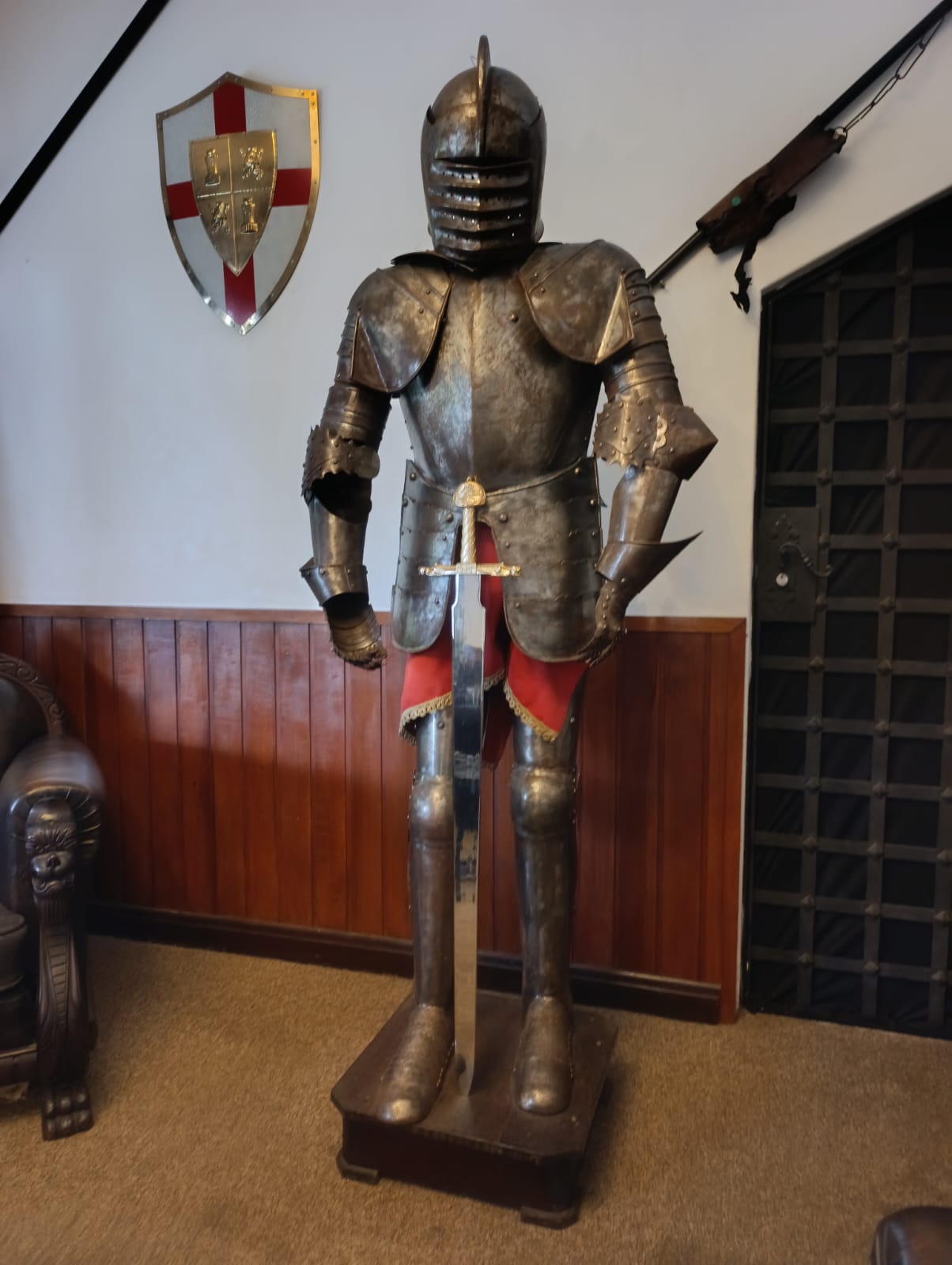 Armadura Europeia com Espada